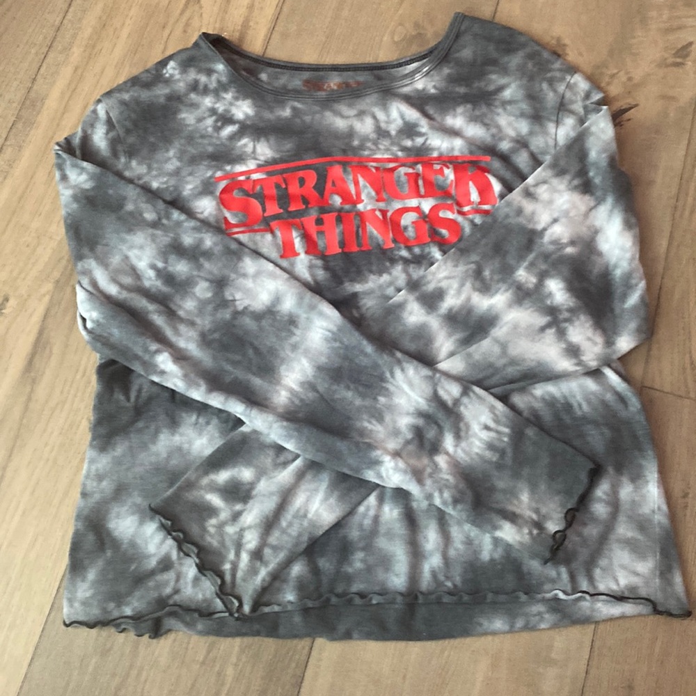 (girls size XL) Stranger Things long sleeve tee